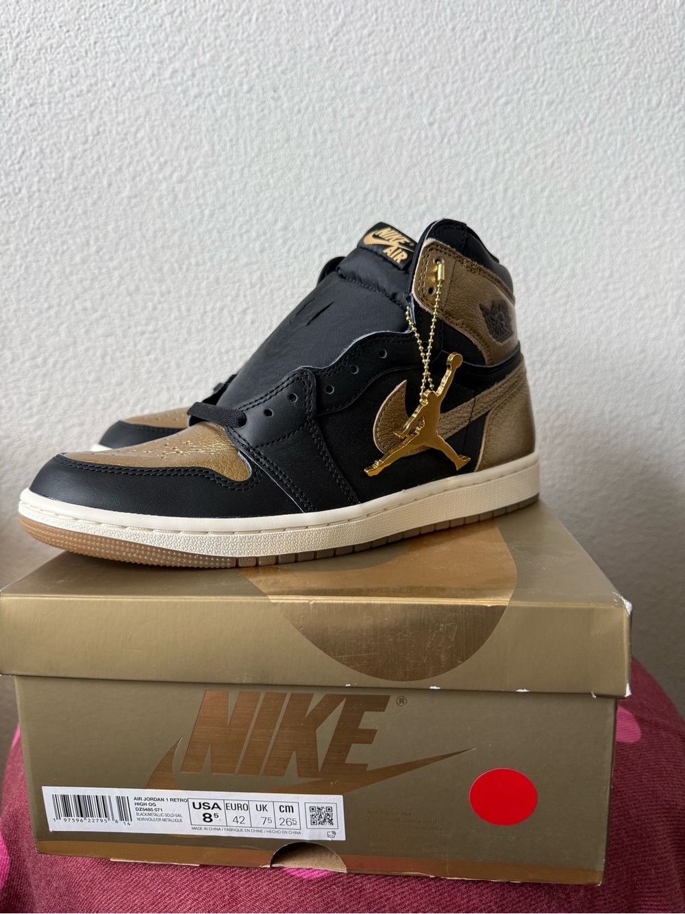 Sale for Father’s Day!Air Jordan 1 Retro High OG Black Metallic Gold NIB Size8.5